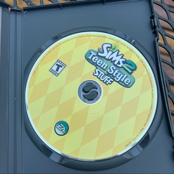 The Sims 2 Freetime & Family fun stuff - Picture 3 of 4